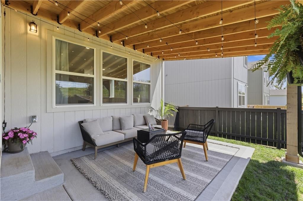 711 Glenn Circle — photo 31