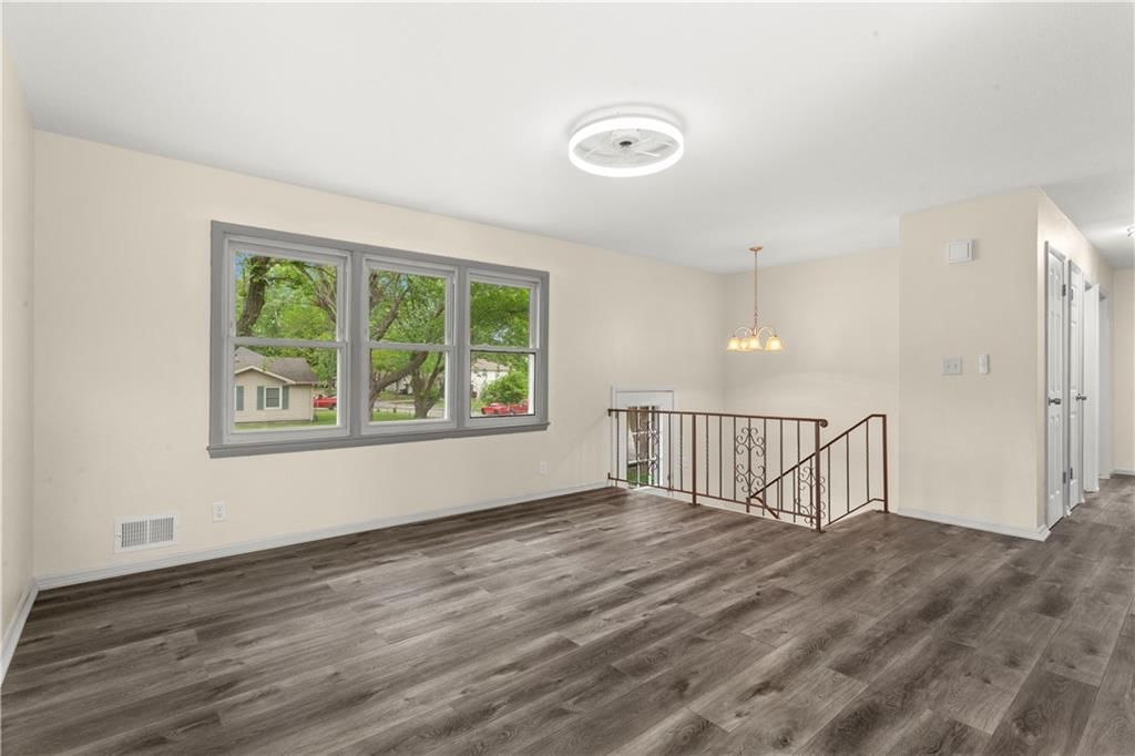 6905 E 136 Street — photo 9