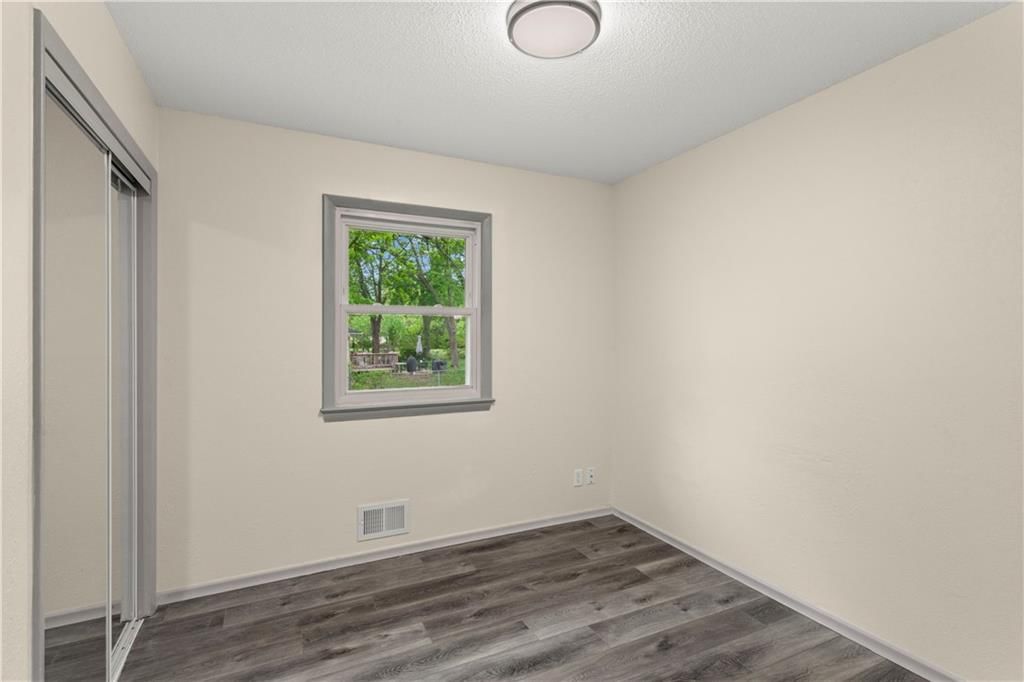 6905 E 136 Street — photo 15