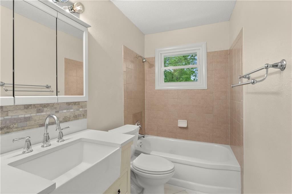 6905 E 136 Street — photo 16