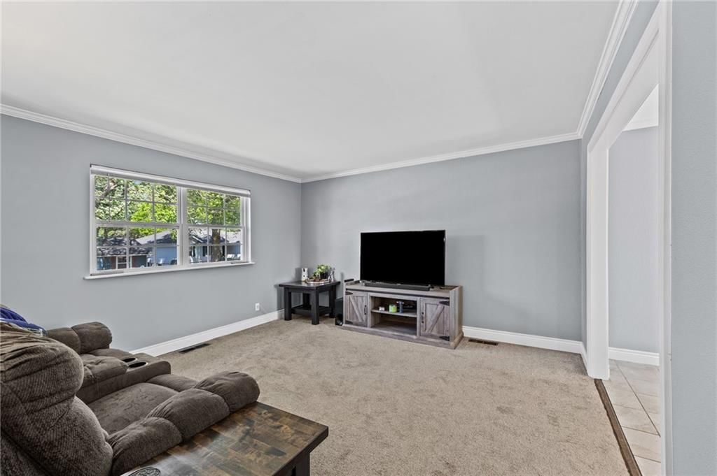1101 S Doyle Street — photo 8
