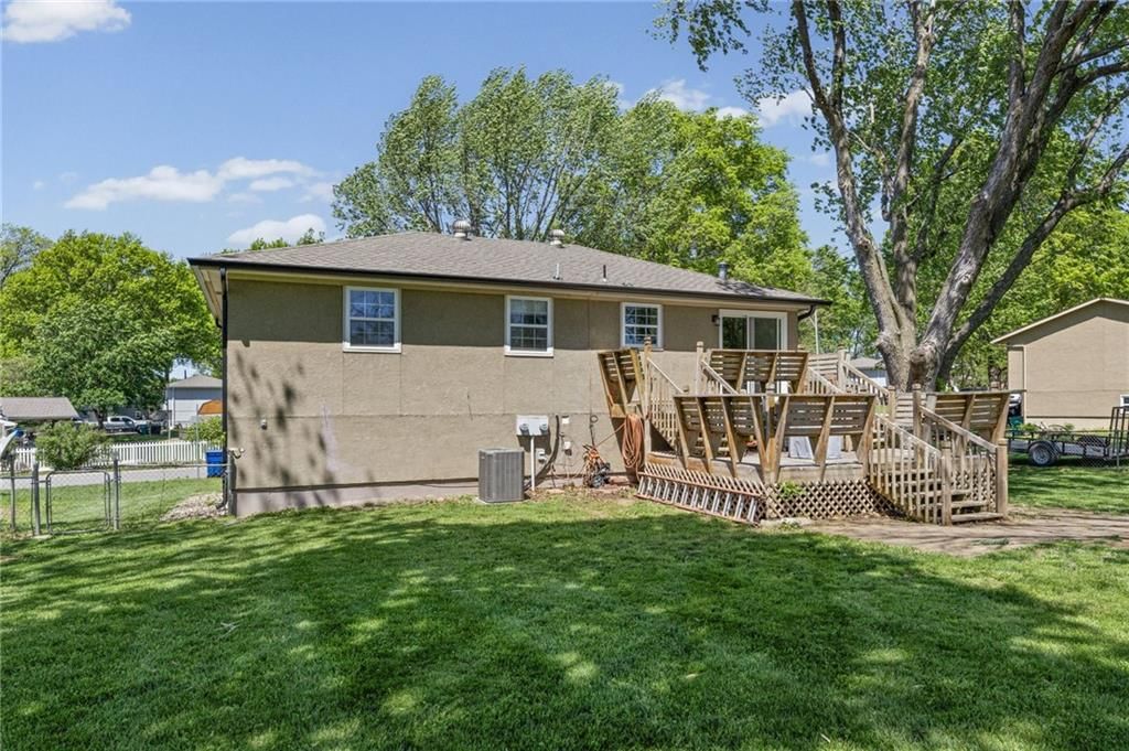 1101 S Doyle Street — photo 29