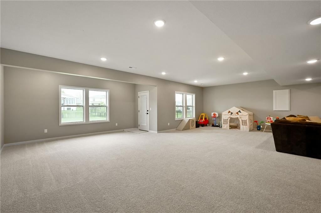 5831 McCormick Place — photo 31
