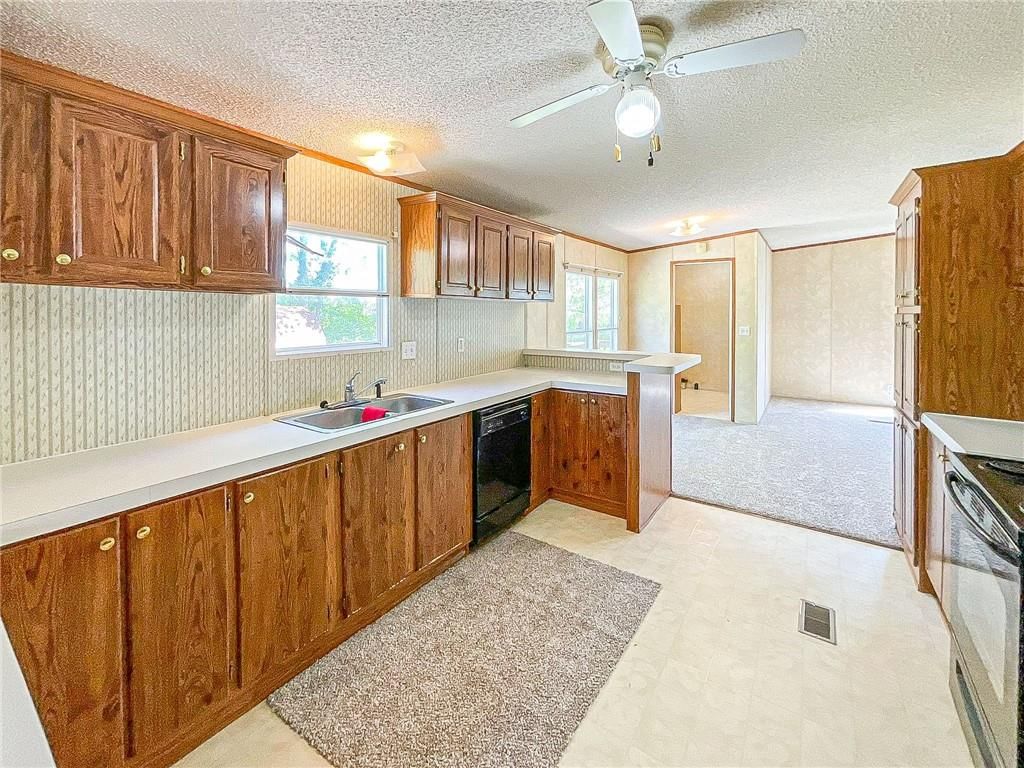 3160 Elsie Drive — photo 10