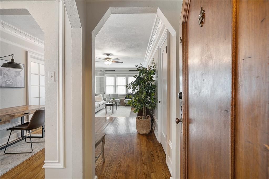 807 W 48th Street — photo 5