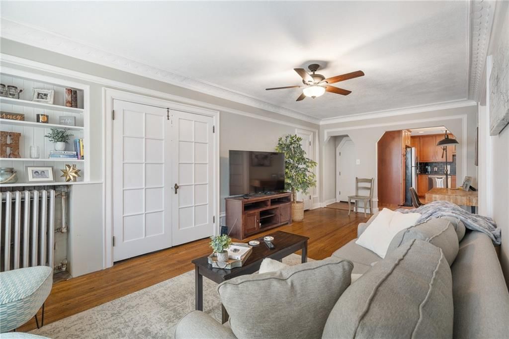 807 W 48th Street — photo 8