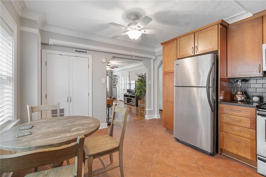 807 W 48th Street — photo 12