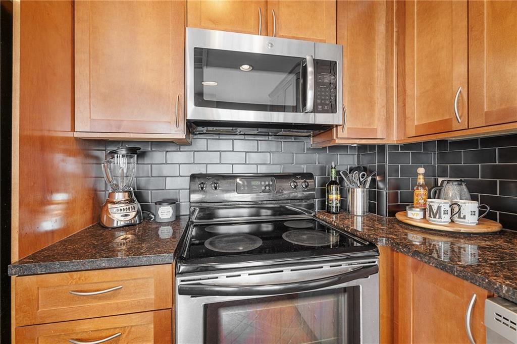 807 W 48th Street — photo 13