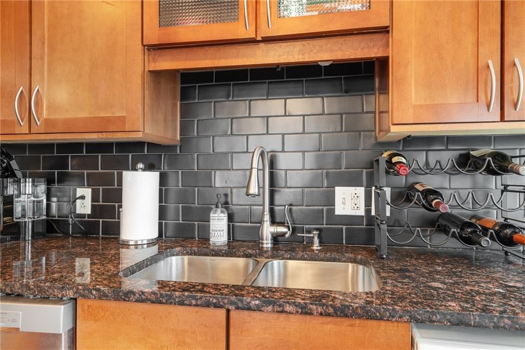 807 W 48th Street — photo 14