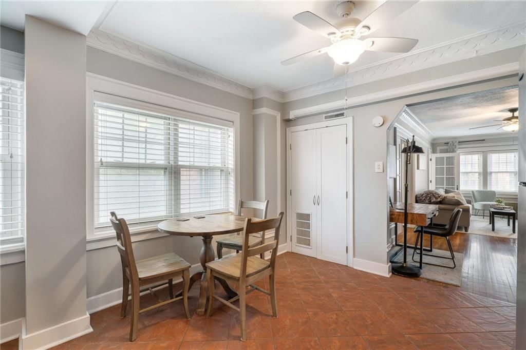 807 W 48th Street — photo 16