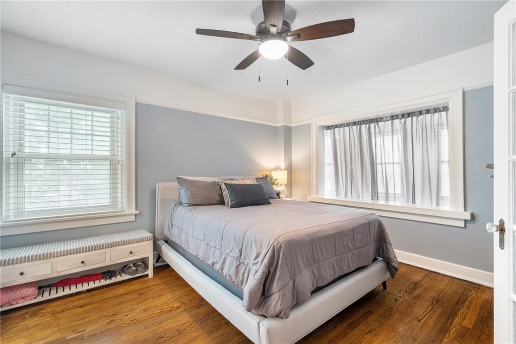 807 W 48th Street — photo 17