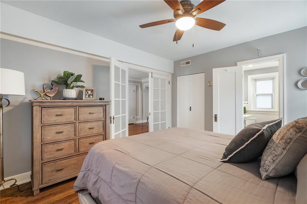807 W 48th Street — photo 18