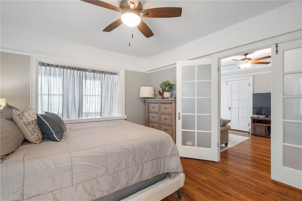 807 W 48th Street — photo 19