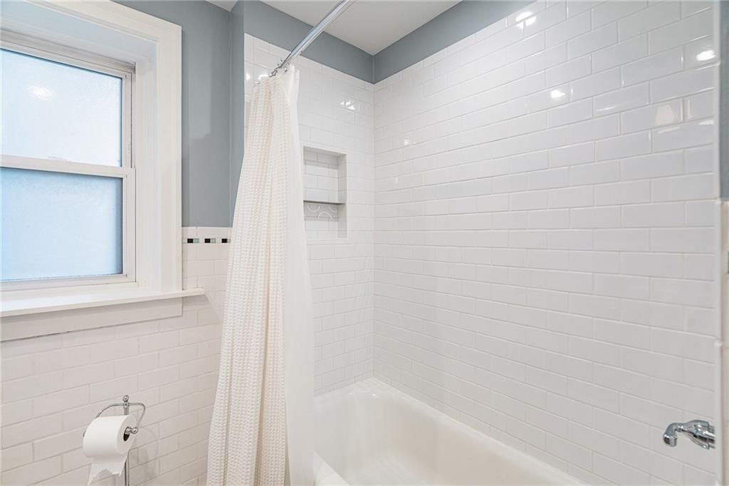 807 W 48th Street — photo 21