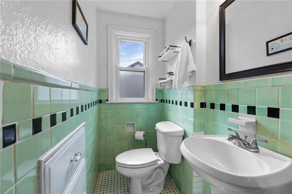 719 E Gregory Boulevard — photo 28