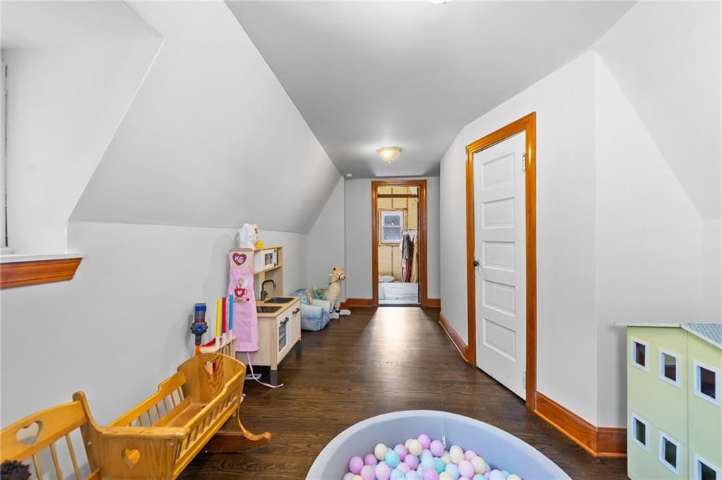 719 E Gregory Boulevard — photo 31