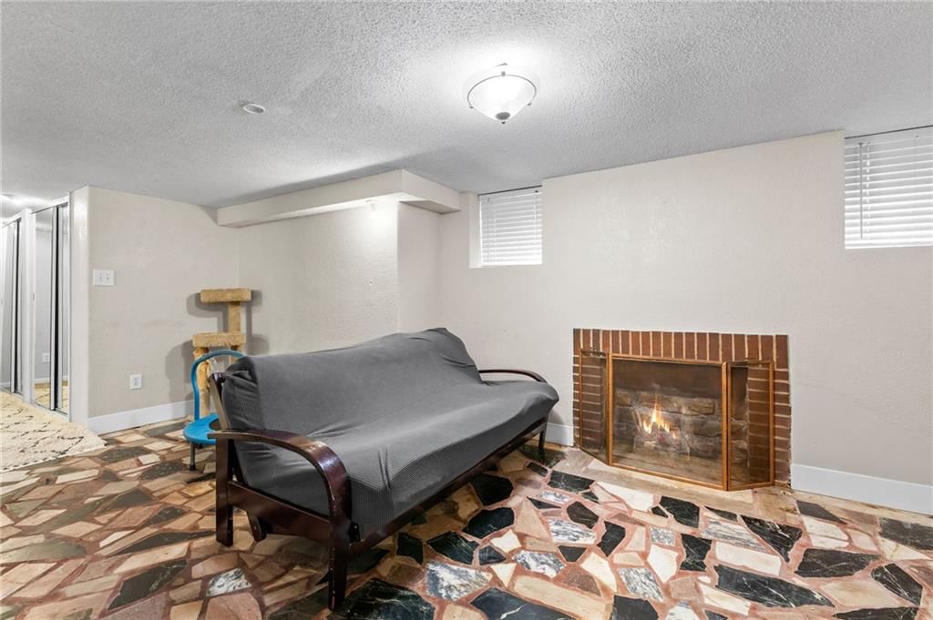 719 E Gregory Boulevard — photo 35