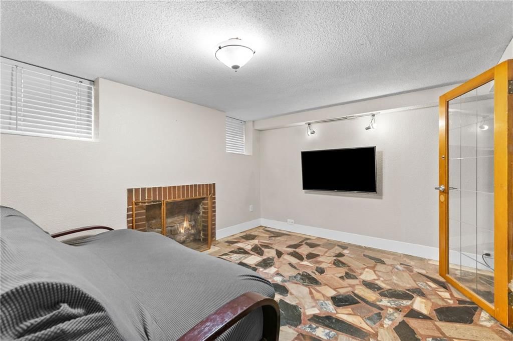 719 E Gregory Boulevard — photo 36
