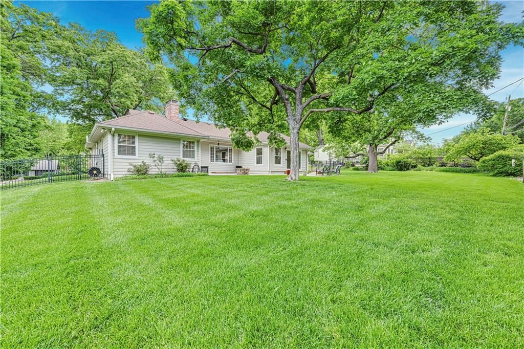 1227 W 66th Street — photo 32