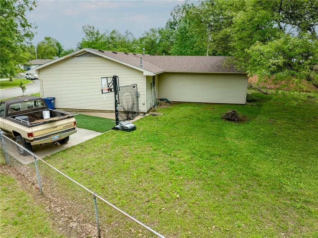 529 Sunset Circle — photo 17