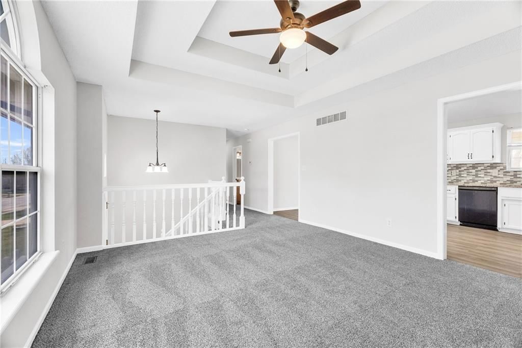 100 N Darrowby Drive — photo 4