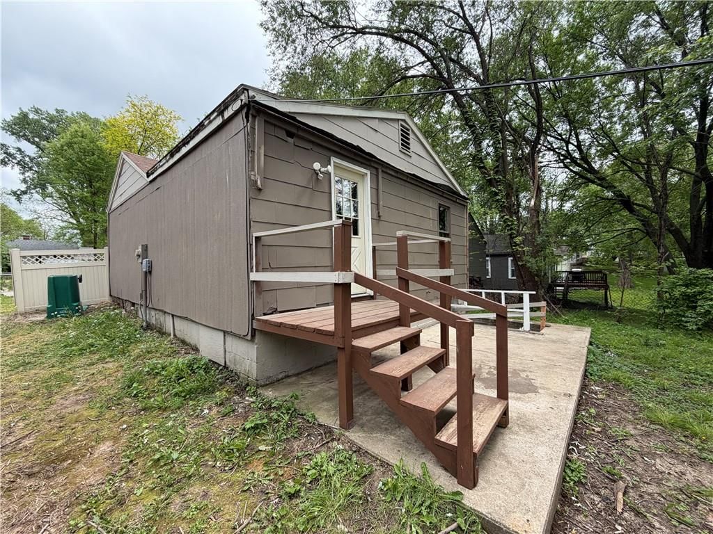 326 N Cedar Avenue — photo 3