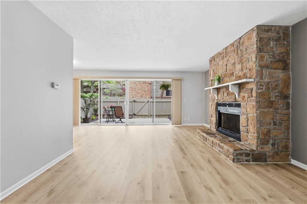 8730 Metcalf Avenue — photo 10