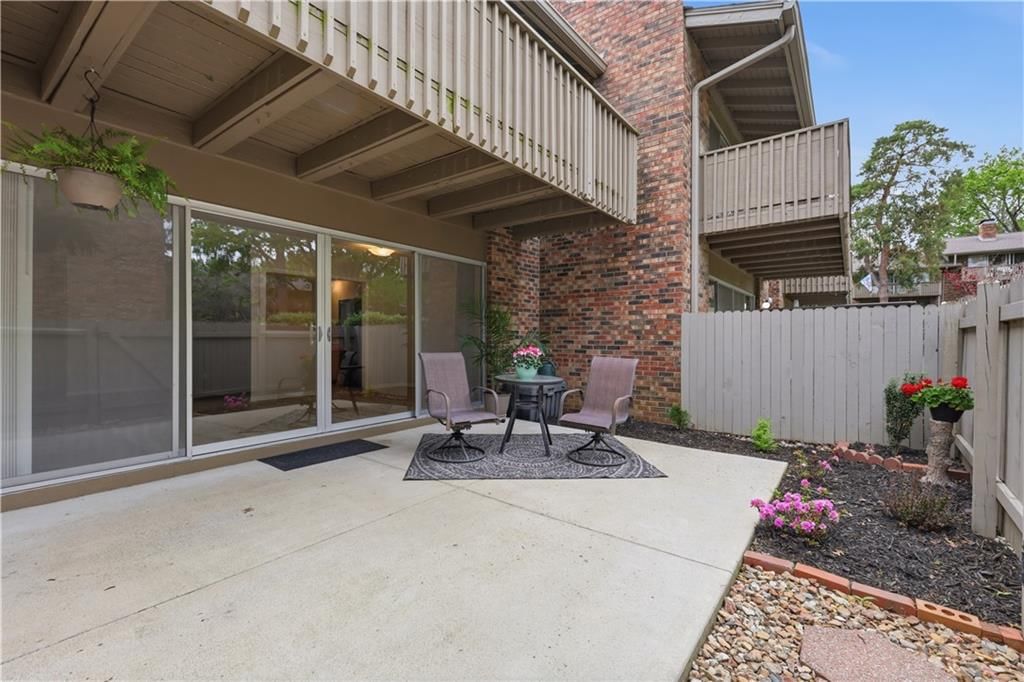 8730 Metcalf Avenue — photo 29