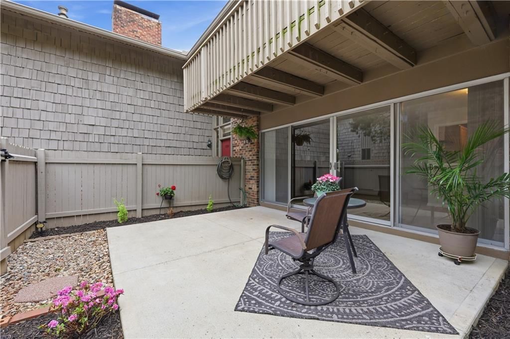 8730 Metcalf Avenue — photo 30