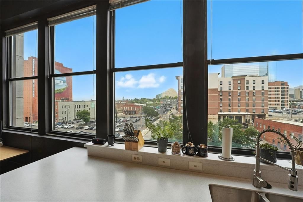 1535 Walnut Street — photo 17