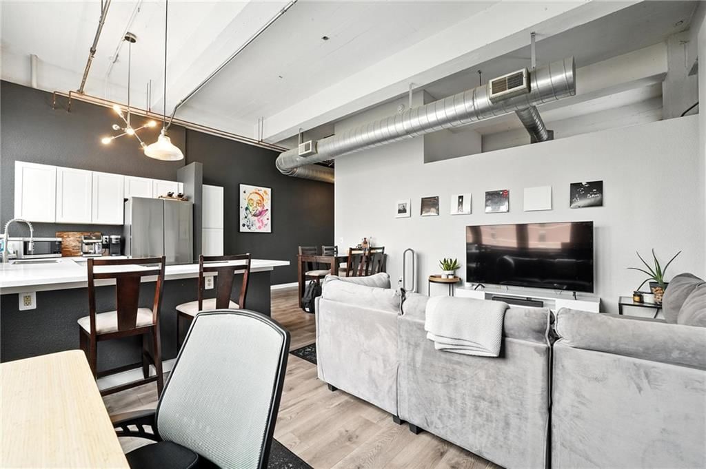 1535 Walnut Street — photo 20