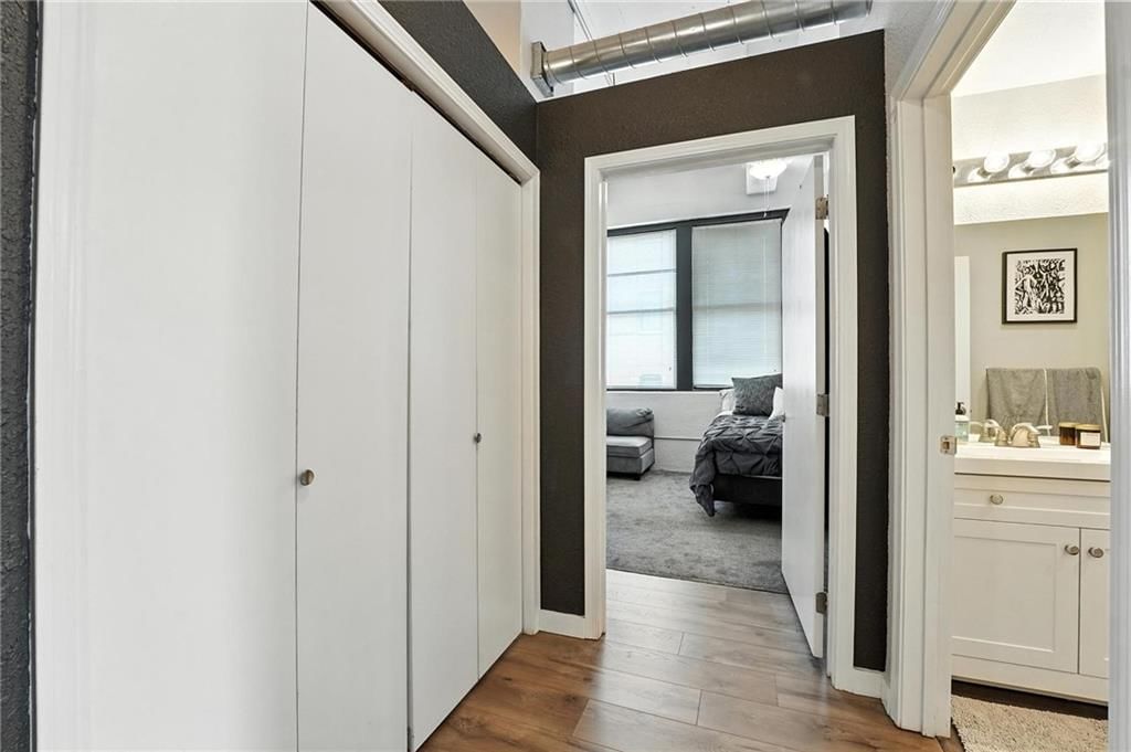 1535 Walnut Street — photo 23