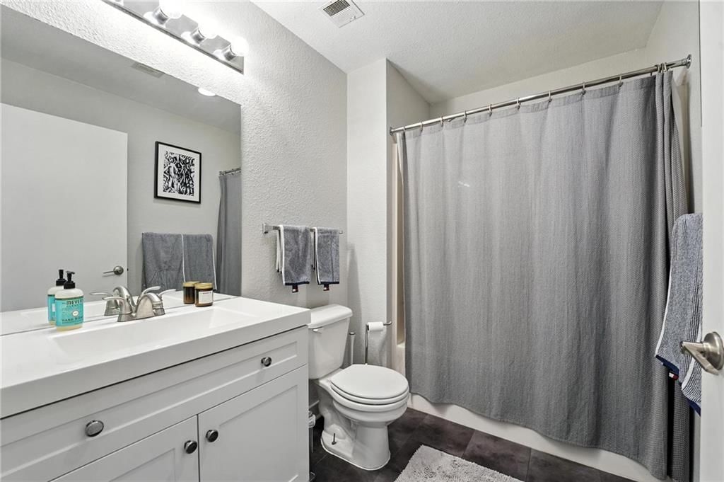 1535 Walnut Street — photo 24