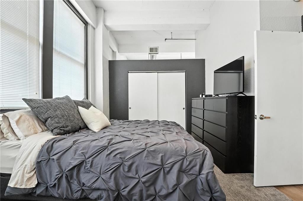 1535 Walnut Street — photo 27