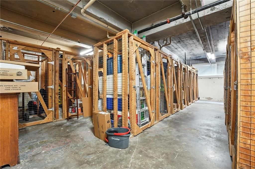 1535 Walnut Street — photo 30