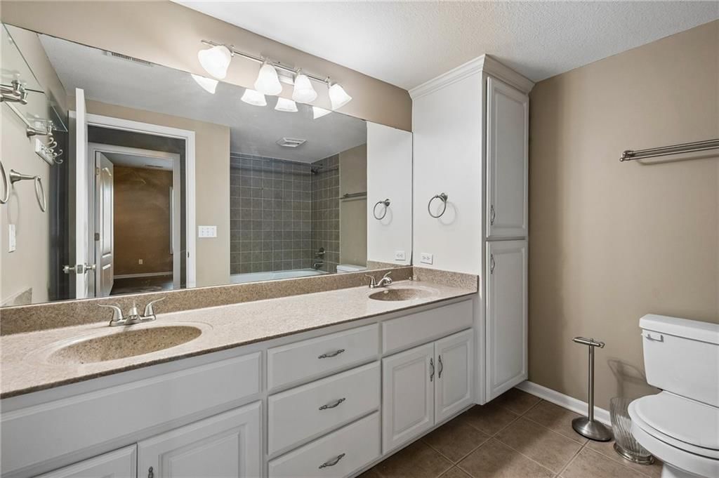 11005 N Cosby Avenue — photo 20