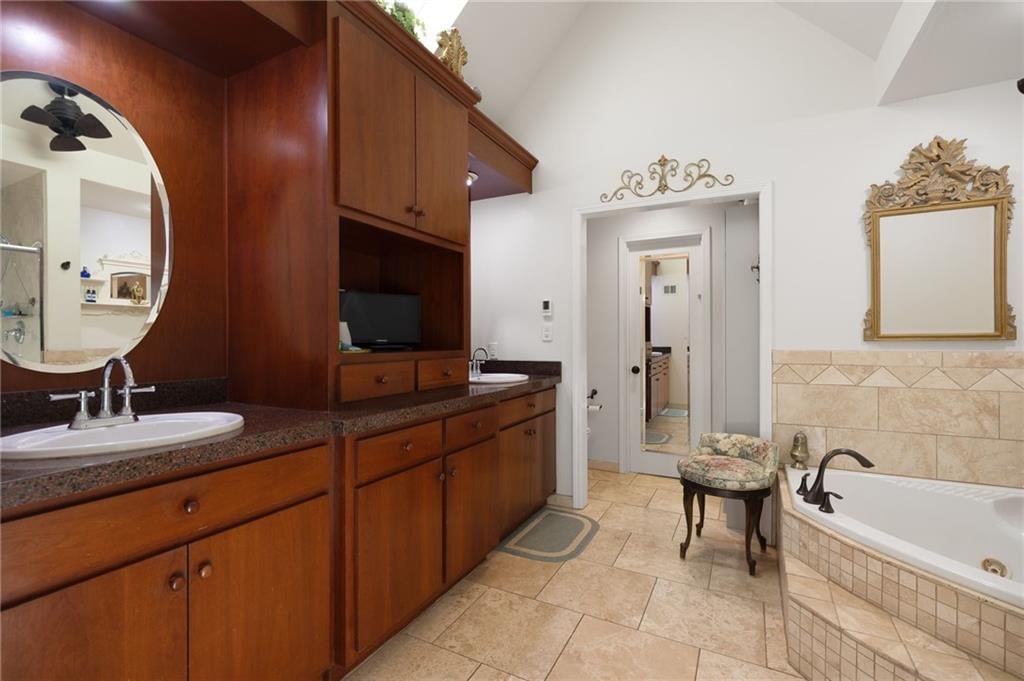 4203 NE 57th Terrace — photo 32