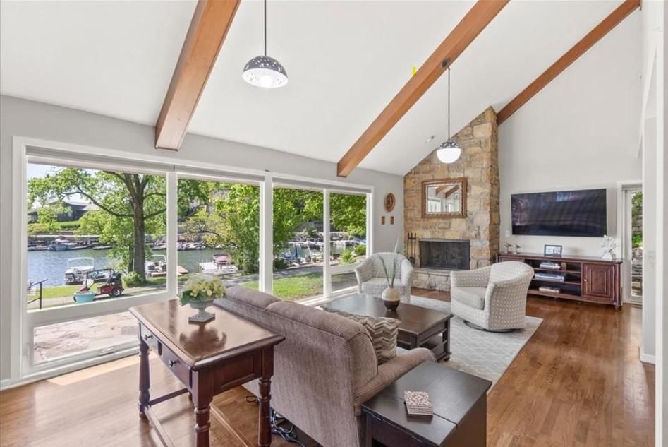 128 W Lakeshore Drive — photo 9