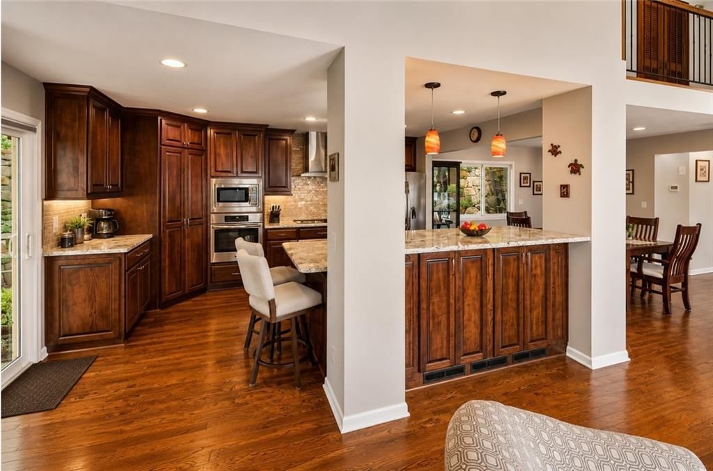 128 W Lakeshore Drive — photo 12