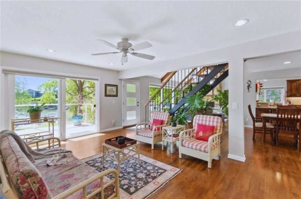 128 W Lakeshore Drive — photo 18