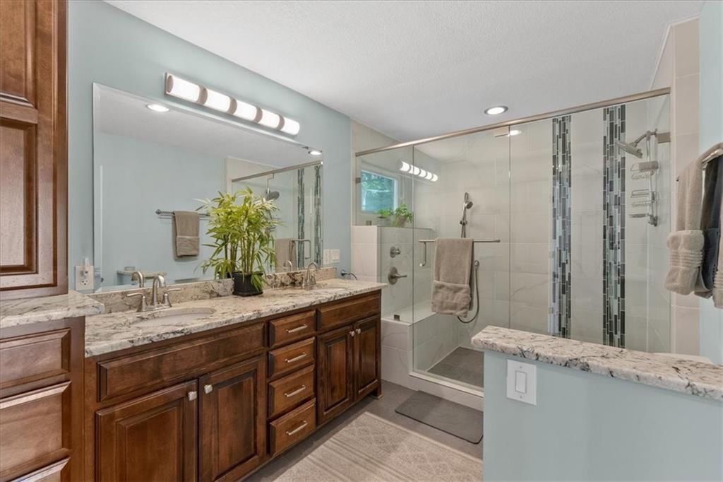 128 W Lakeshore Drive — photo 21