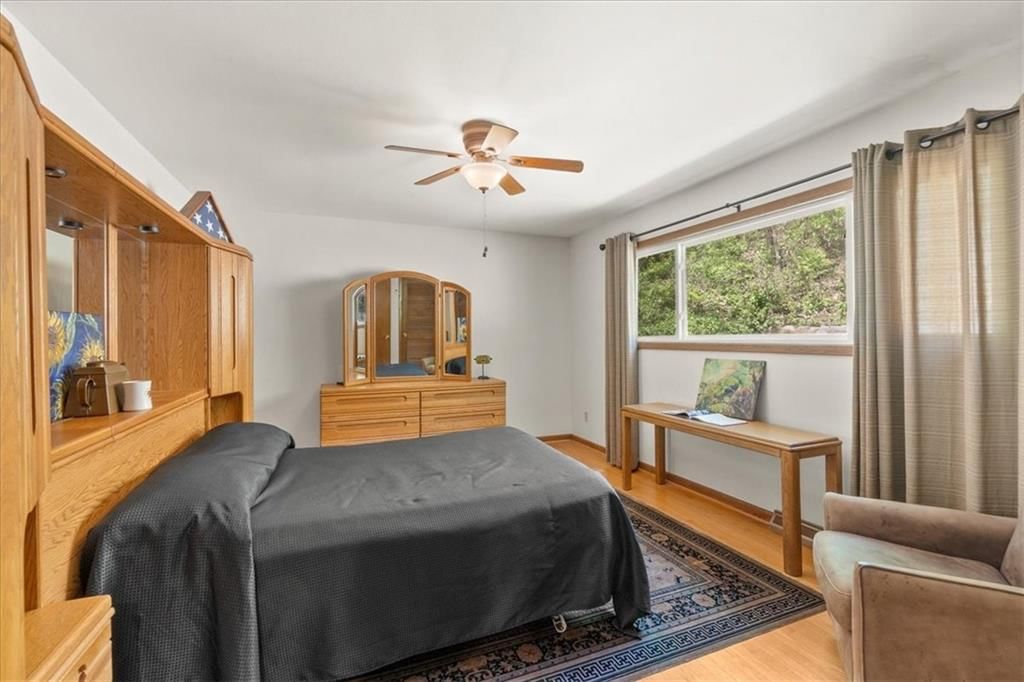 128 W Lakeshore Drive — photo 23