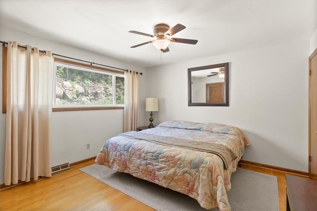 128 W Lakeshore Drive — photo 25