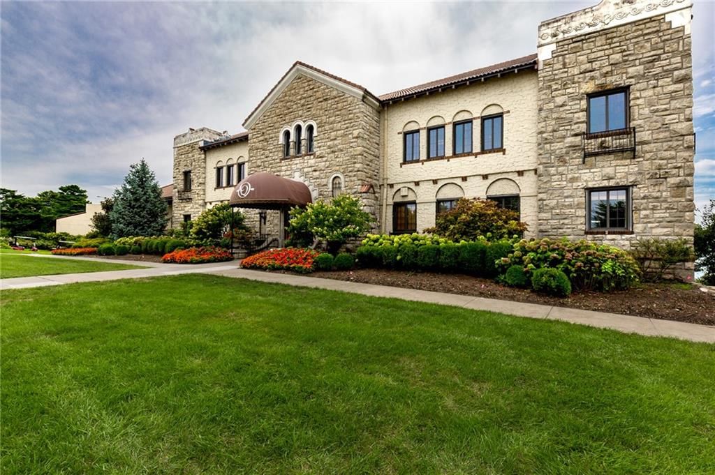 128 W Lakeshore Drive — photo 39