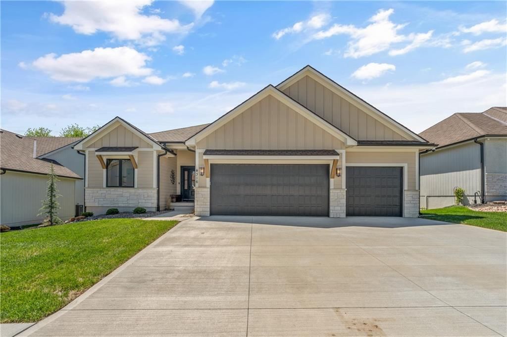 4316 NE Hideaway Drive — photo 3