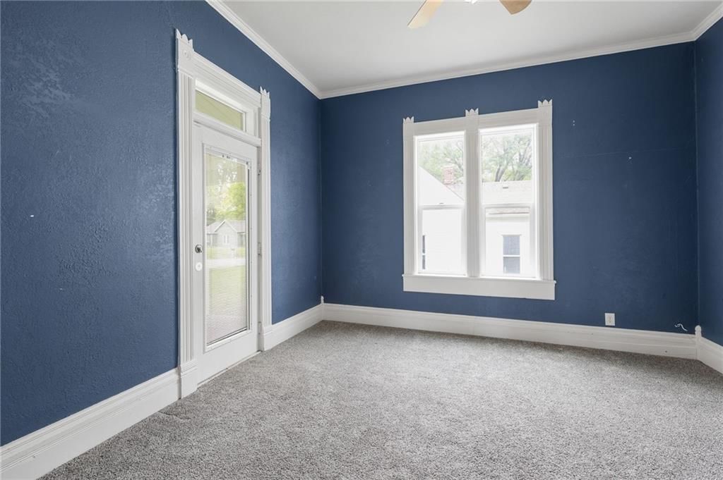 330 E Main Street — photo 24