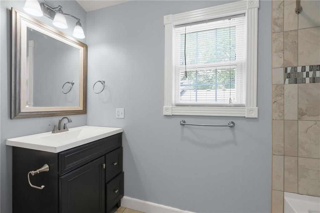 330 E Main Street — photo 32