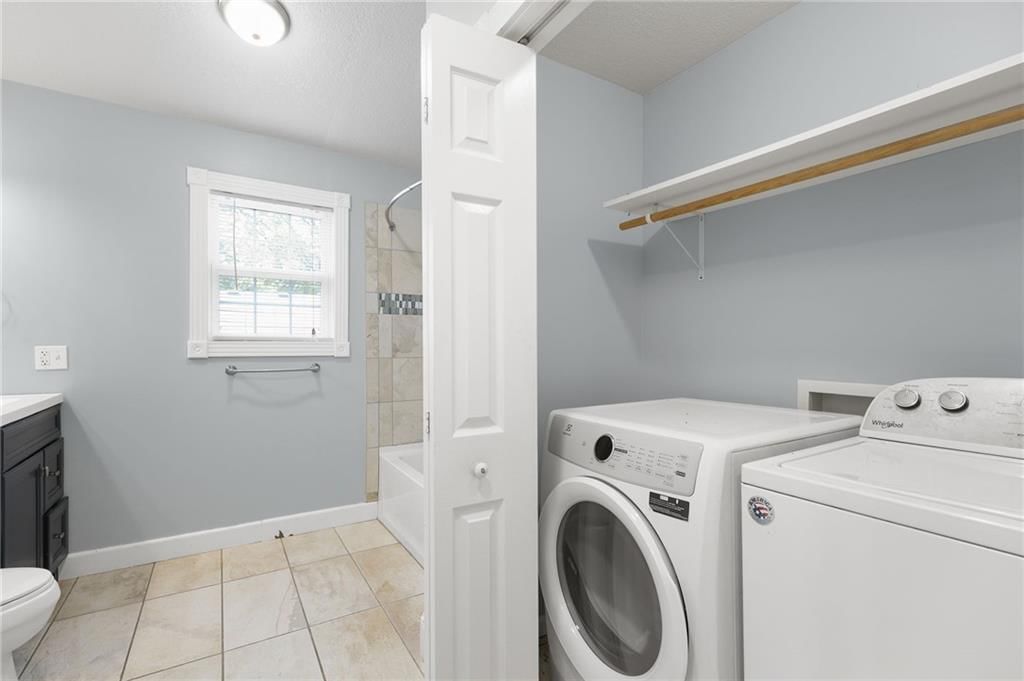 330 E Main Street — photo 34