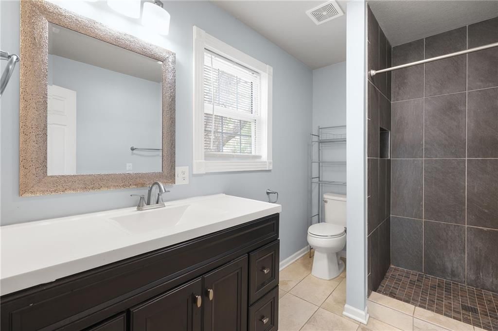 330 E Main Street — photo 38
