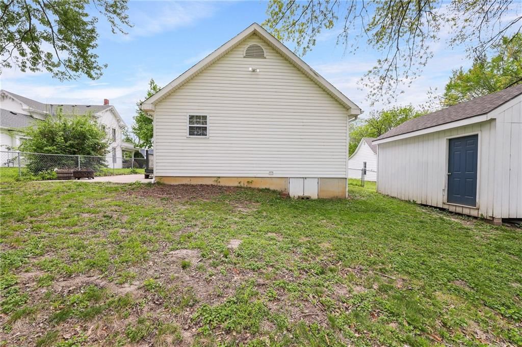 330 E Main Street — photo 43